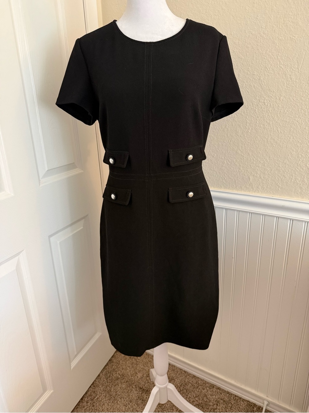 Karl Lagerfeld Black Short-Sleeve Sheath Dress with Button-Accent Pockets